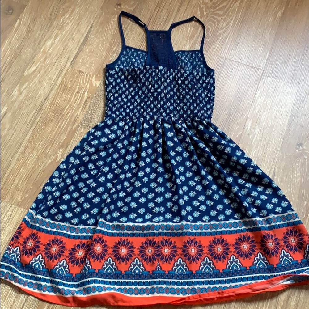 Dress - Picture 2 of 4